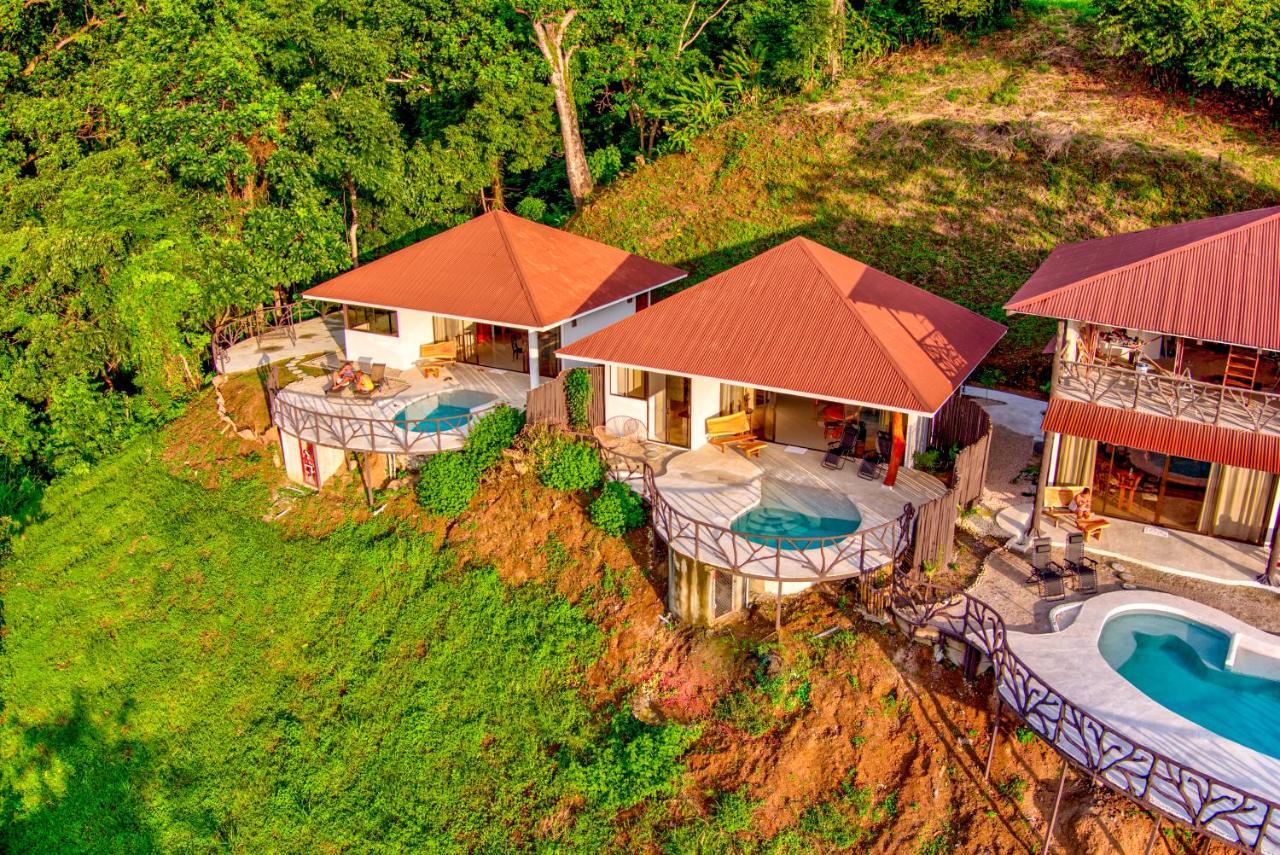 Akua Suites Ocean View ตาร์กอเลส ภายนอก รูปภาพ