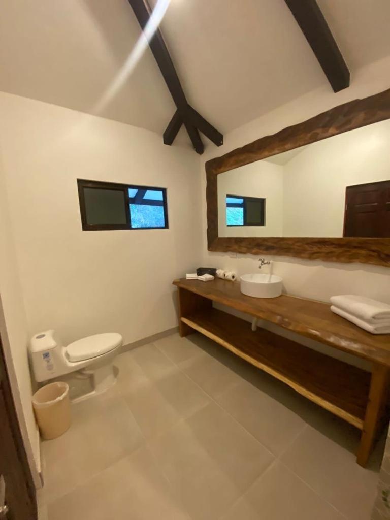 Akua Suites Ocean View ตาร์กอเลส ภายนอก รูปภาพ
